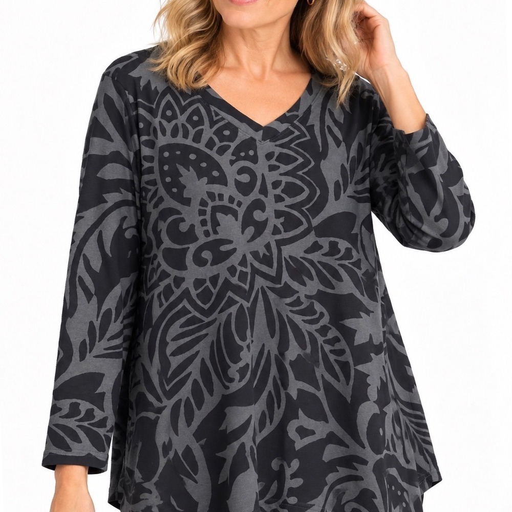 Denim & Co Women Large Black Gray Floral Mandala V-Neck Sharkbite Hem Tunic Top